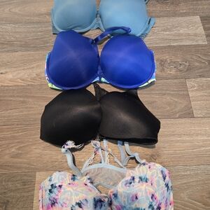 Victoria's Secret Vibrant Blue and Black Bras with Floral Design 34dd And 36dd